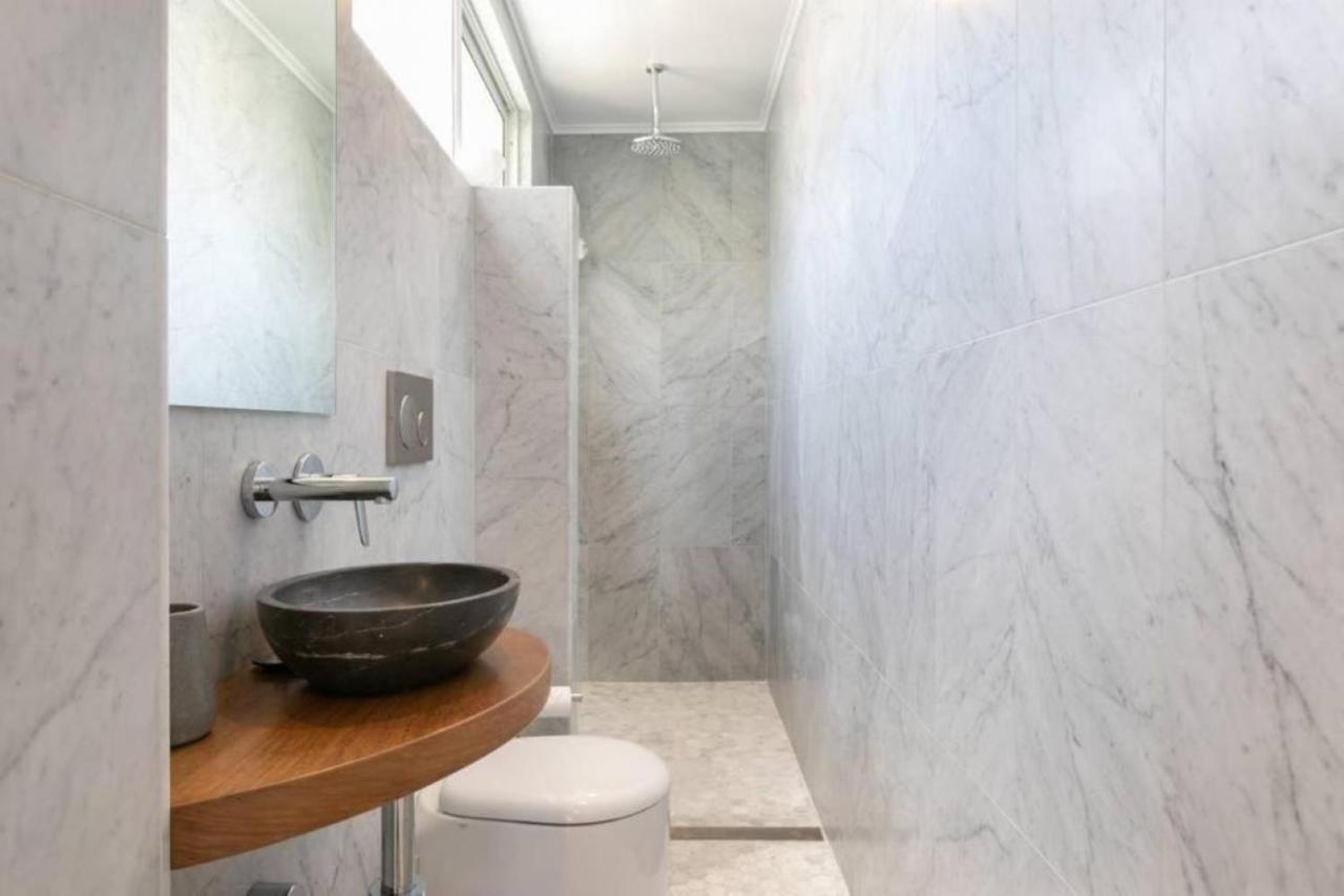 Upscale Cliffside Studio With Ocean Views North Bondi سيدني المظهر الخارجي الصورة
