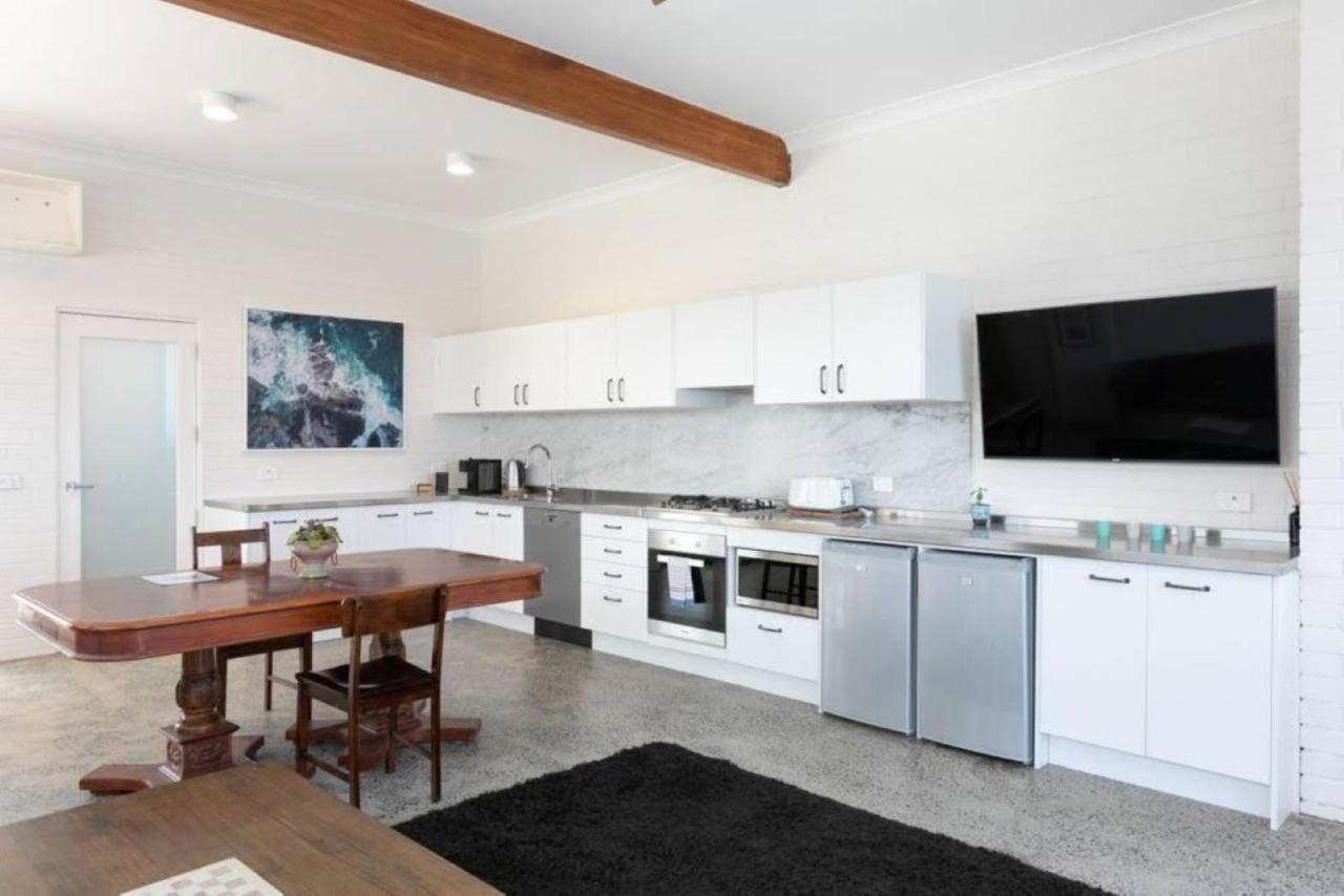 Upscale Cliffside Studio With Ocean Views North Bondi سيدني المظهر الخارجي الصورة