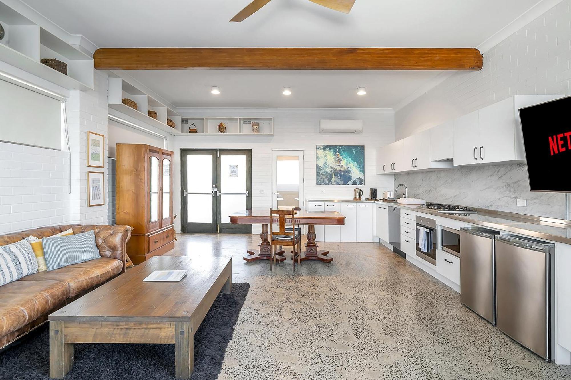 Upscale Cliffside Studio With Ocean Views North Bondi سيدني المظهر الخارجي الصورة