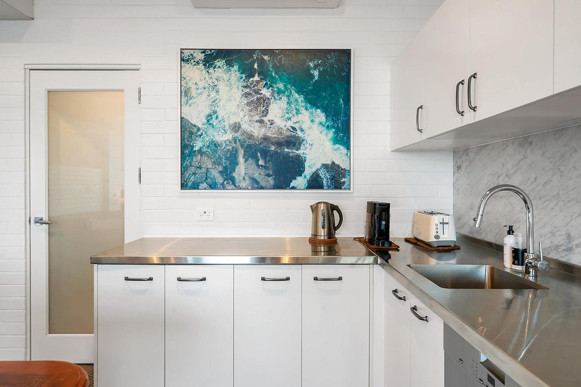 Upscale Cliffside Studio With Ocean Views North Bondi سيدني المظهر الخارجي الصورة